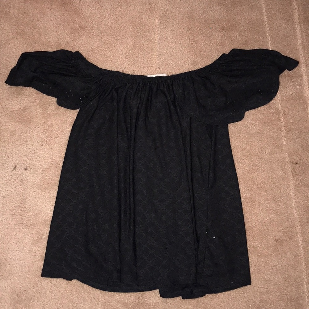 Flowey black shirt